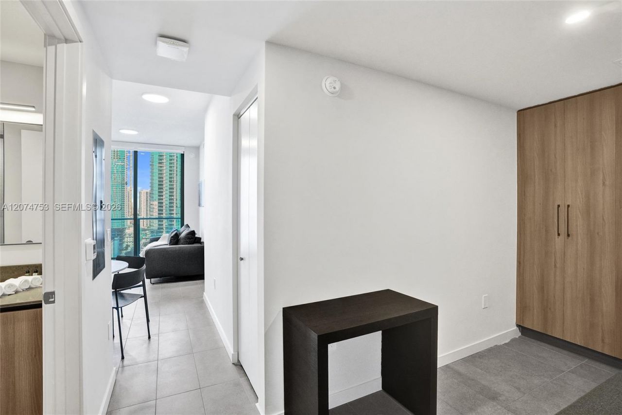 121 NE 5th St , Unit 2411, Miami, FL 33132 Photo