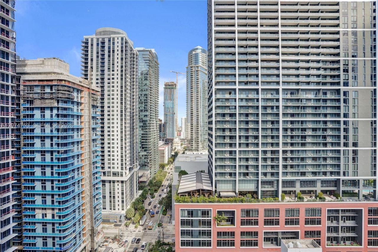 121 NE 5th St , Unit 2411, Miami, FL 33132 Photo