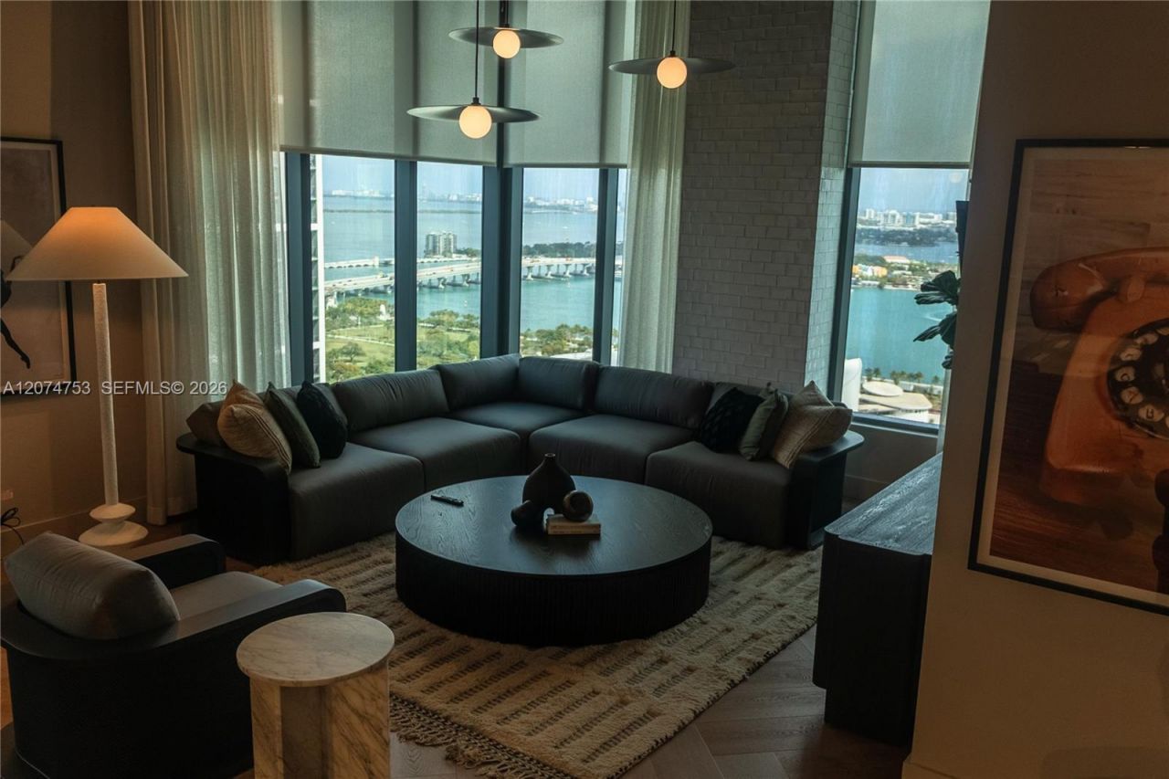 121 NE 5th St , Unit 2411, Miami, FL 33132 Photo