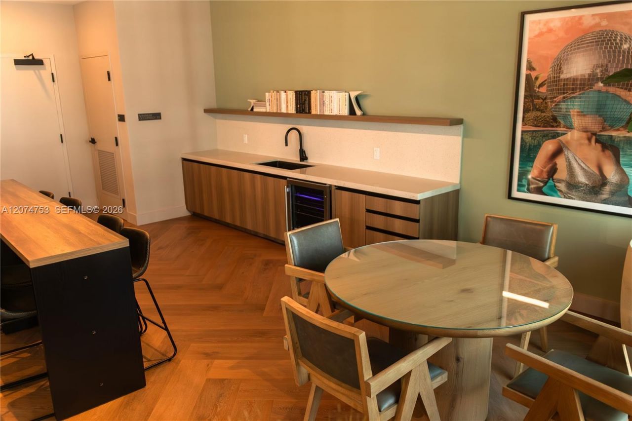 121 NE 5th St , Unit 2411, Miami, FL 33132 Photo
