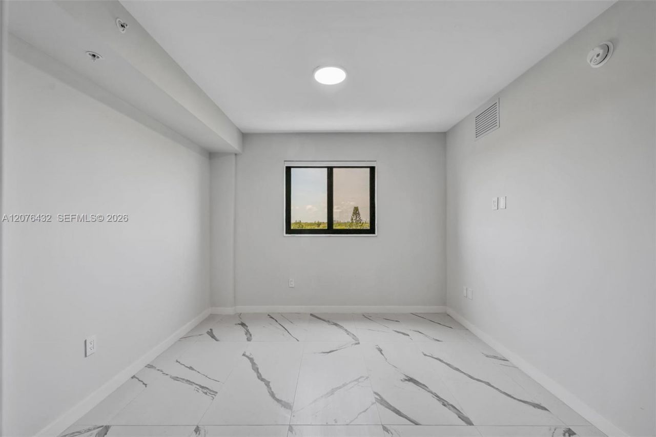 840 NE 130th St , Unit 508, North Miami, FL 33161 Photo