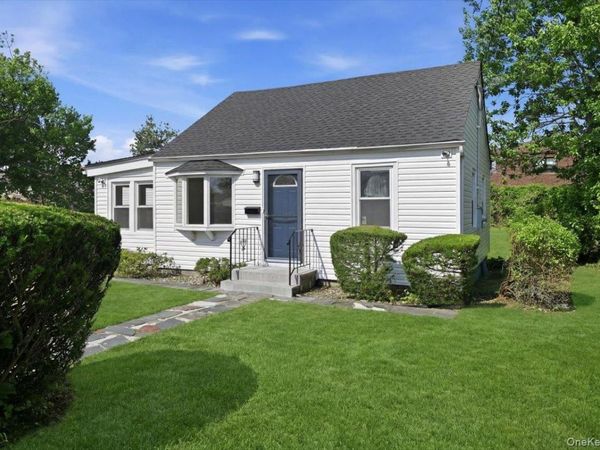 310 West Drive, Copiague, NY 11726