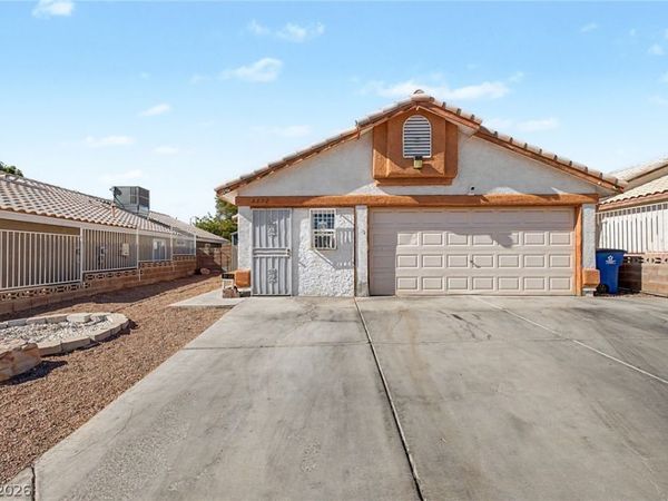 6352 Gold Canyon Drive , Las Vegas, NV 89156
