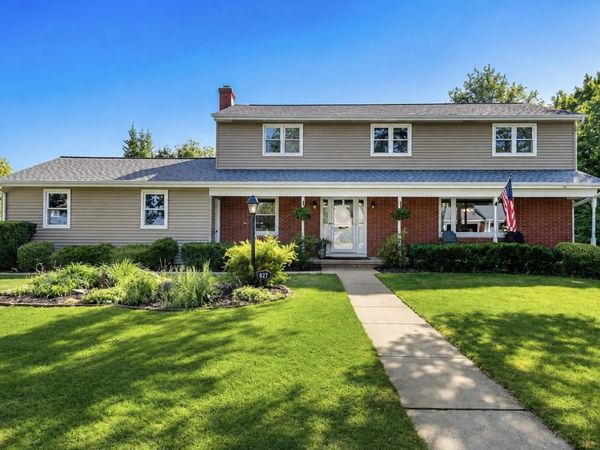 601 BREVOORT LANE, Green Bay, WI 54301