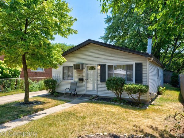 680 E Annabelle Avenue, Hazel Park, Mi 48030