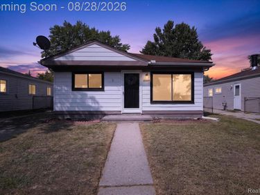 20349 Floral Street, Livonia, Mi 48152
