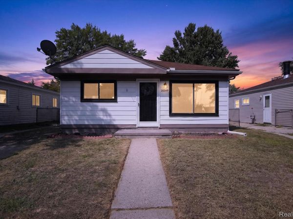 20349 Floral Street, Livonia, Mi 48152