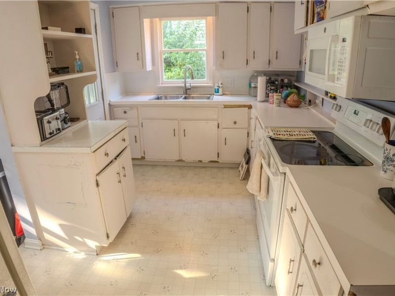 1217 Gorge Boulevard, Akron, OH 44310 Photo 10