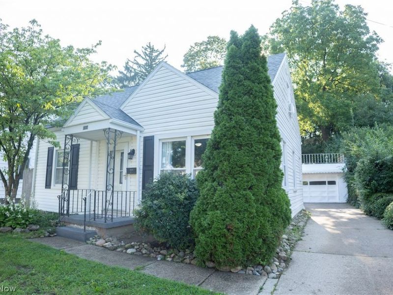 1217 Gorge Boulevard, Akron, OH 44310 Photo 2