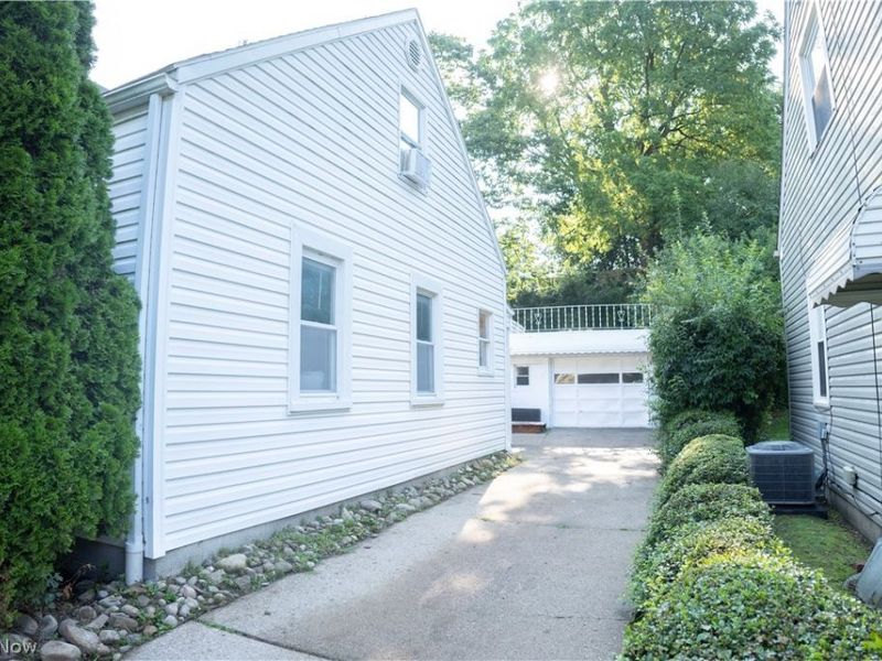 1217 Gorge Boulevard, Akron, OH 44310 Photo 23