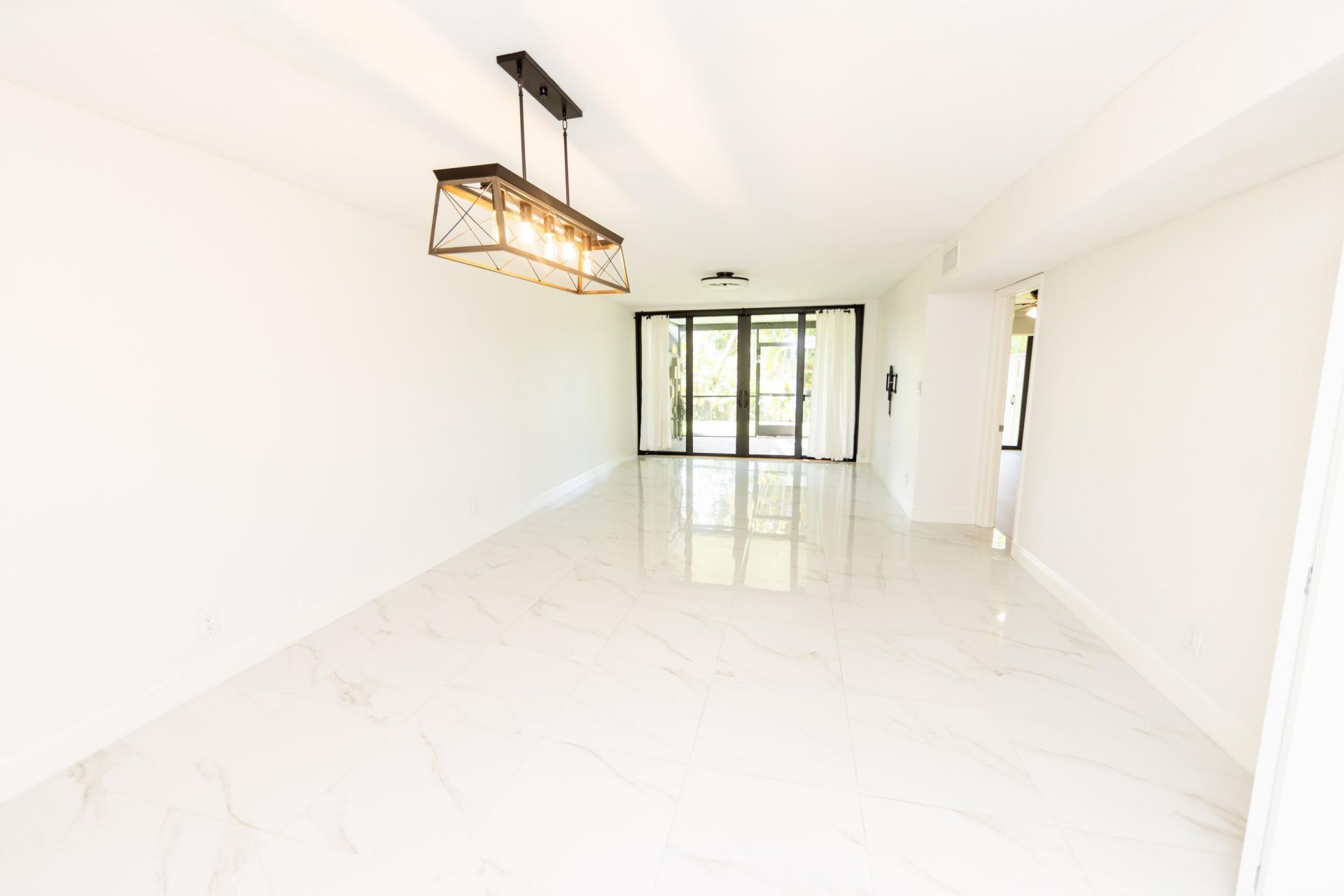 11060 S Lakeview Drive, Unit 11060, Pembroke Pines, FL 33026 Photo