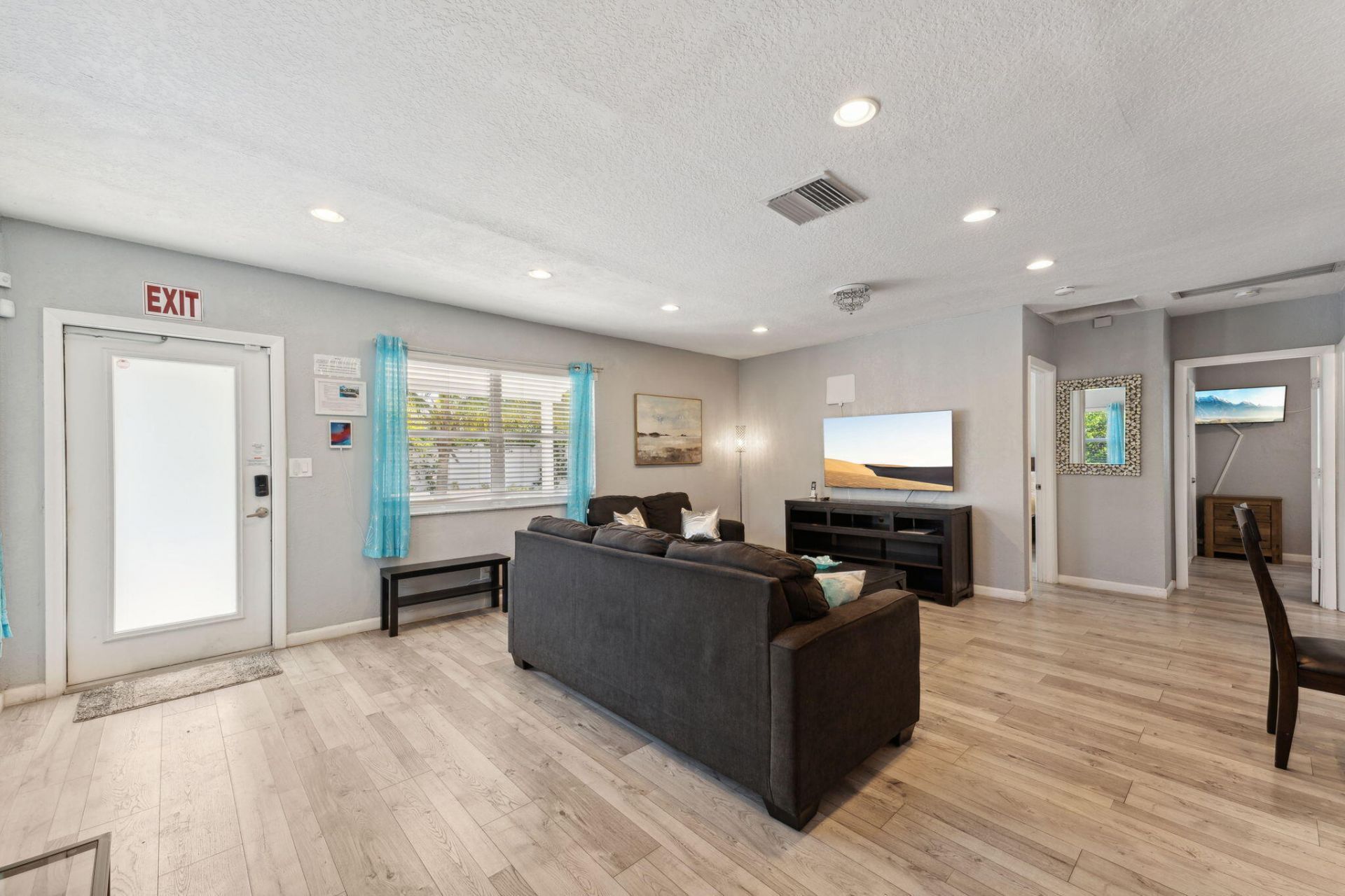 1631 N Andrews Square, Fort Lauderdale, FL 33311 Photo