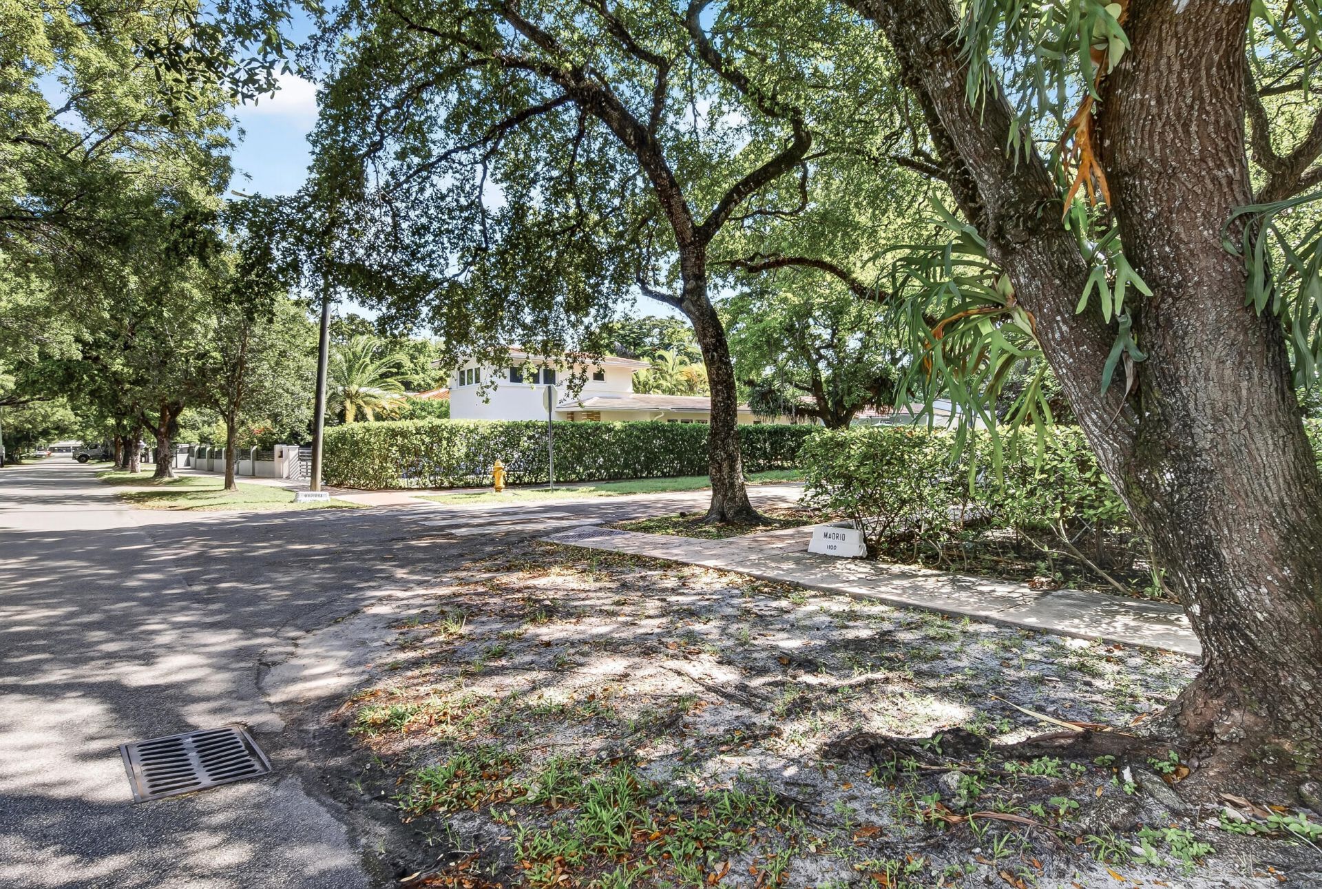1015 Madrid Street, Coral Gables, FL 33134 Photo