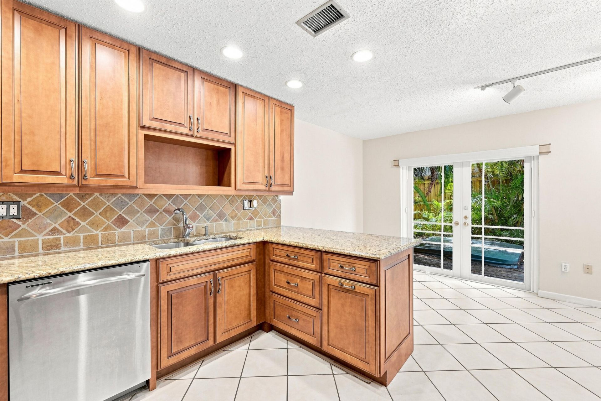 3203 Mcdonald Street, Unit 3203, Miami, FL 33133 Photo