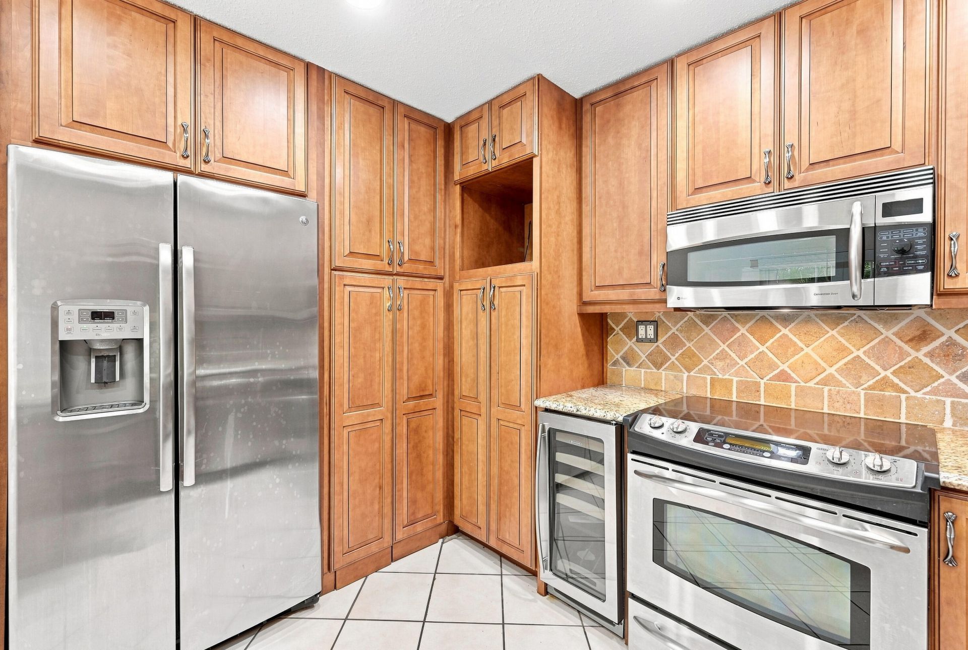 3203 Mcdonald Street, Unit 3203, Miami, FL 33133 Photo