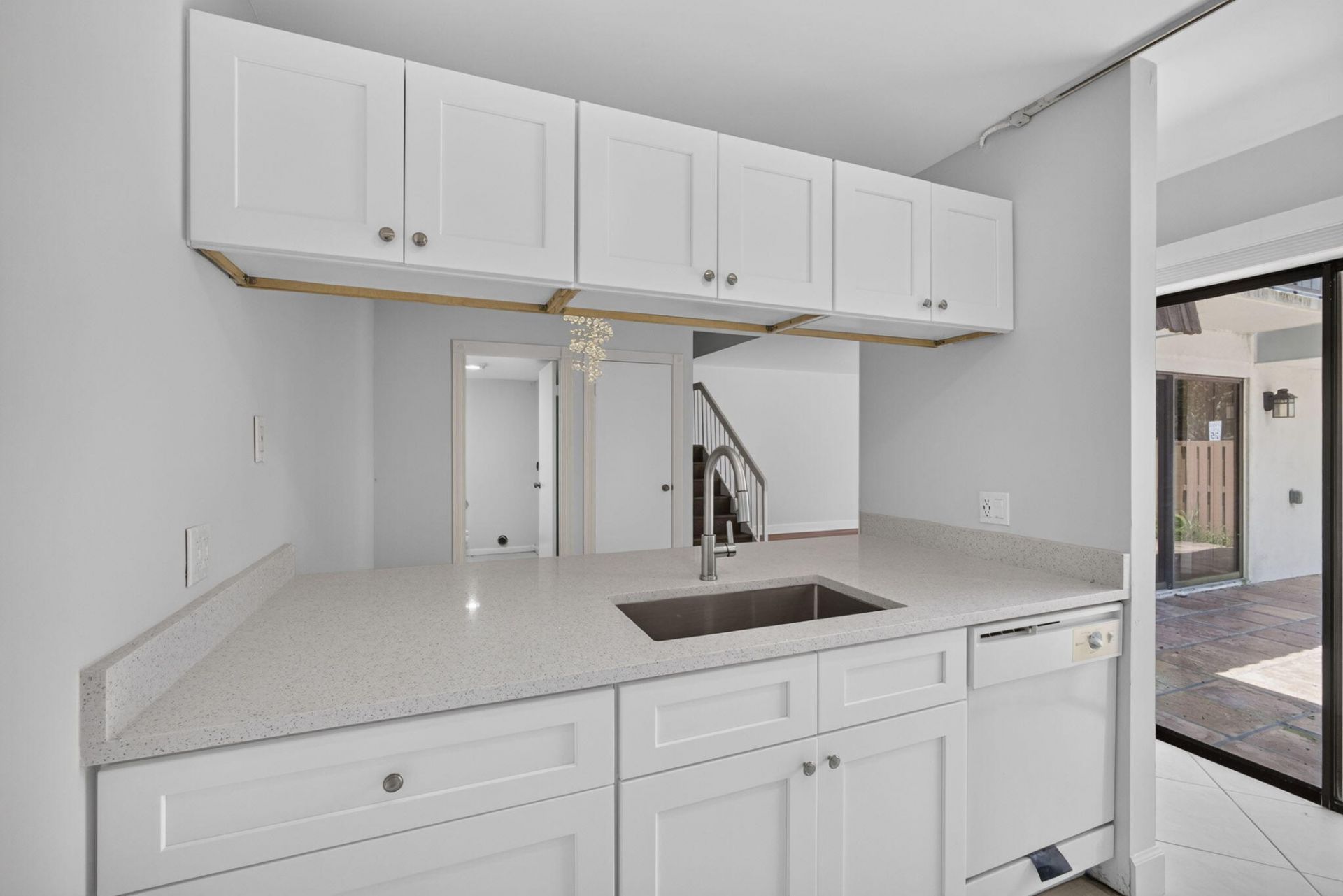 185 Charter Way, West Palm Beach, FL 33407 Photo