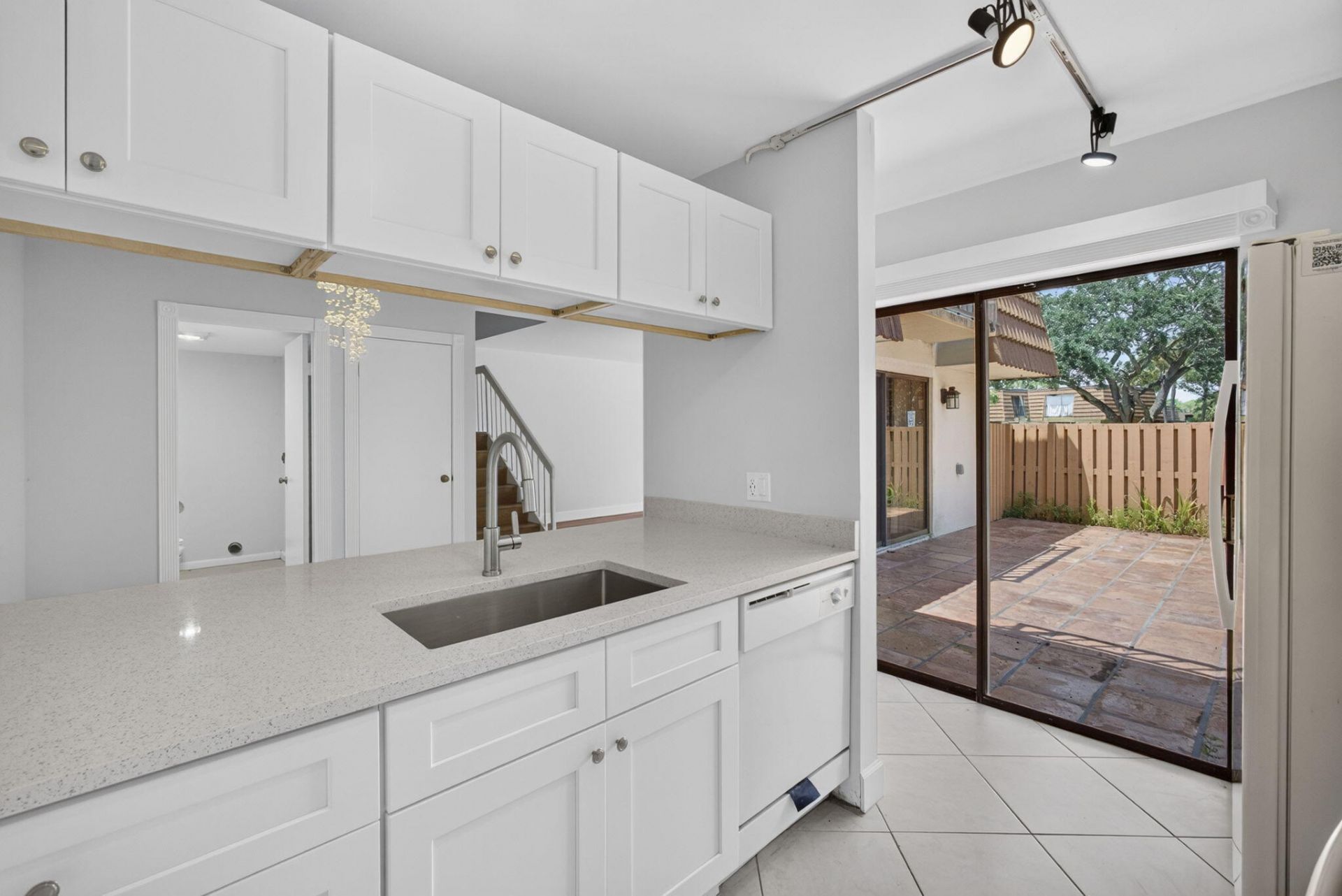 185 Charter Way, West Palm Beach, FL 33407 Photo