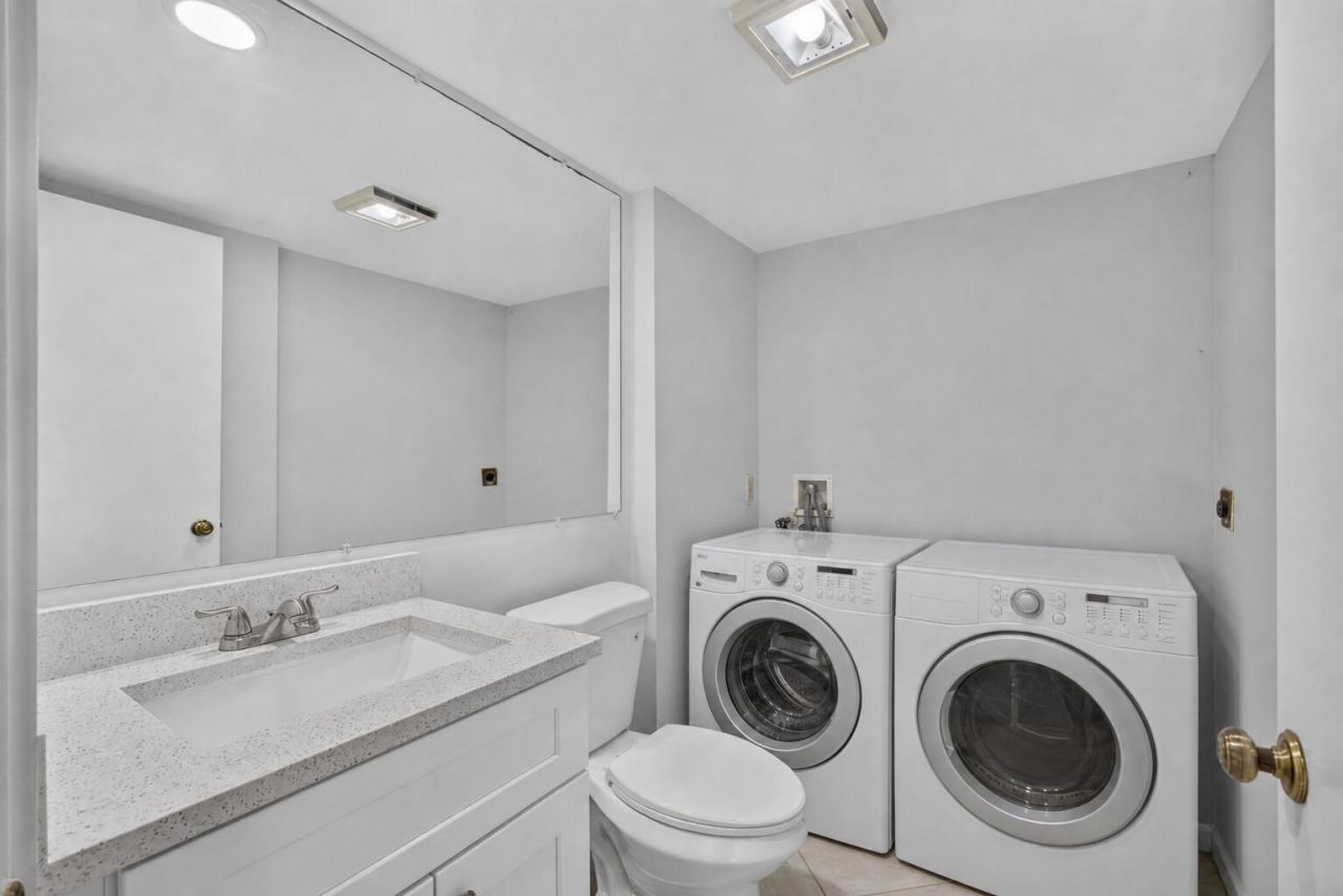 185 Charter Way, West Palm Beach, FL 33407 Photo
