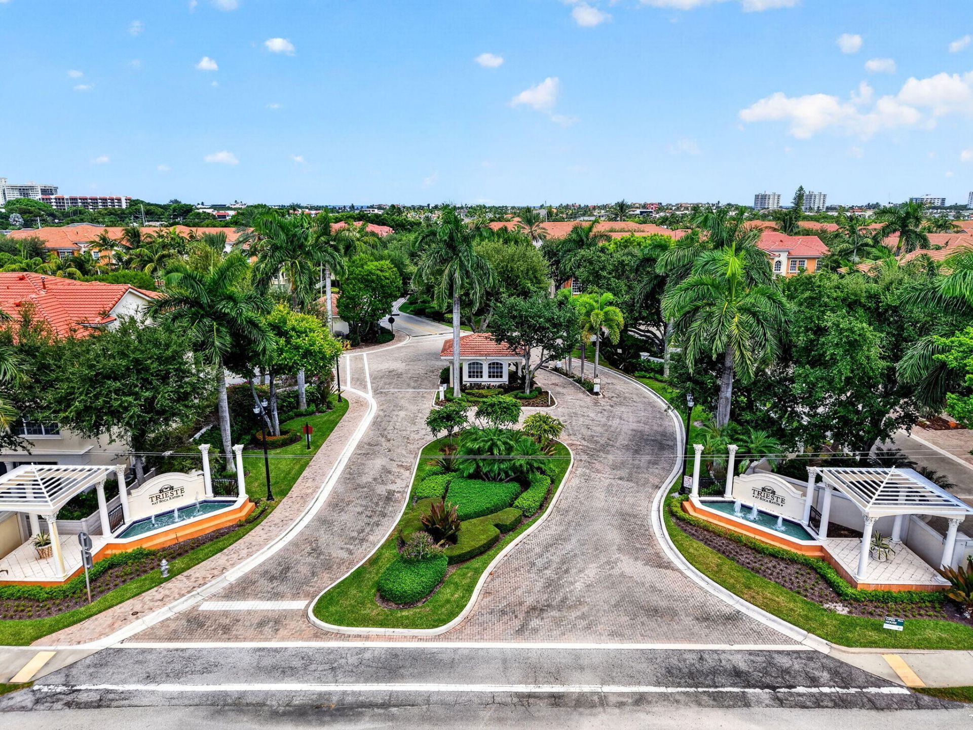 612 NE Francesca Lane, Boca Raton, FL 33487 Photo