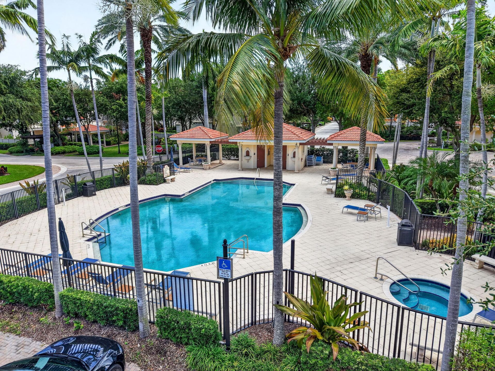612 NE Francesca Lane, Boca Raton, FL 33487 Photo