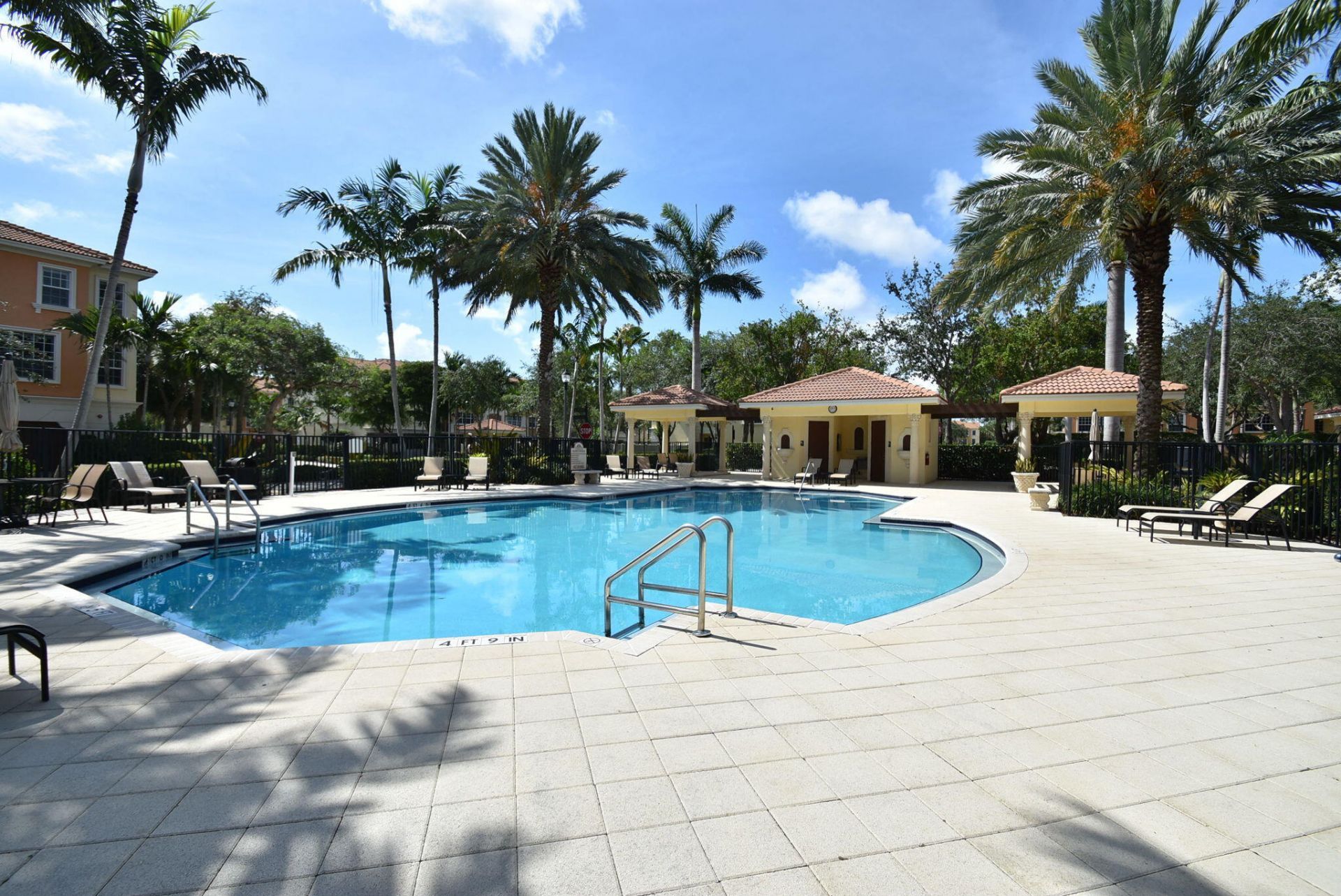 612 NE Francesca Lane, Boca Raton, FL 33487 Photo