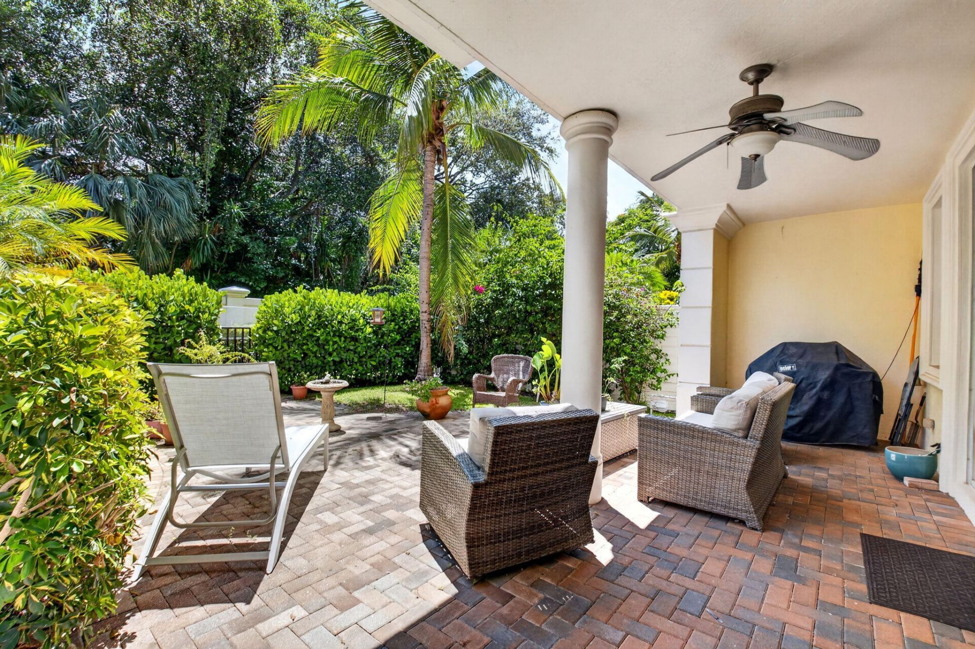 612 NE Francesca Lane, Boca Raton, FL 33487 Photo