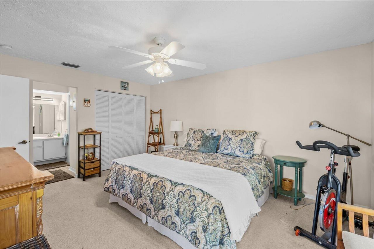 801 SE Central Parkway, Unit 14, Stuart, FL 34994 Photo