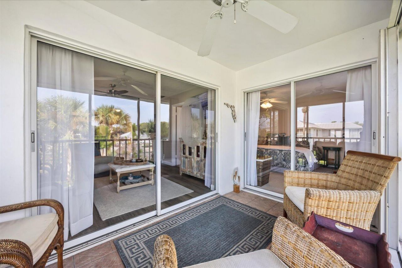 801 SE Central Parkway, Unit 14, Stuart, FL 34994 Photo