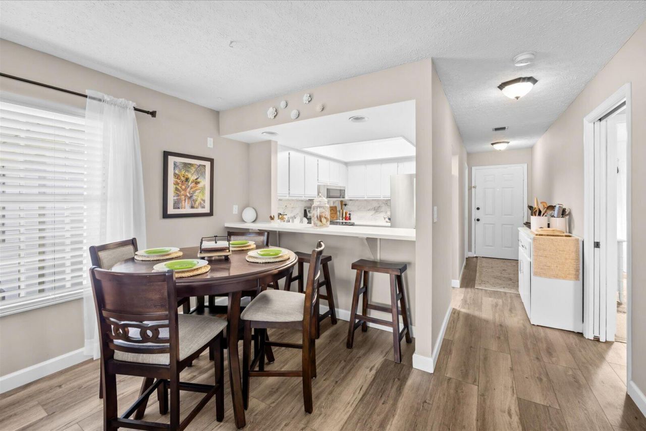 801 SE Central Parkway, Unit 14, Stuart, FL 34994 Photo
