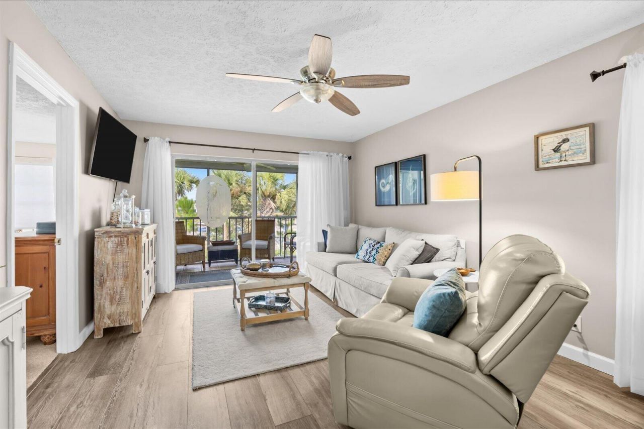 801 SE Central Parkway, Unit 14, Stuart, FL 34994 Photo