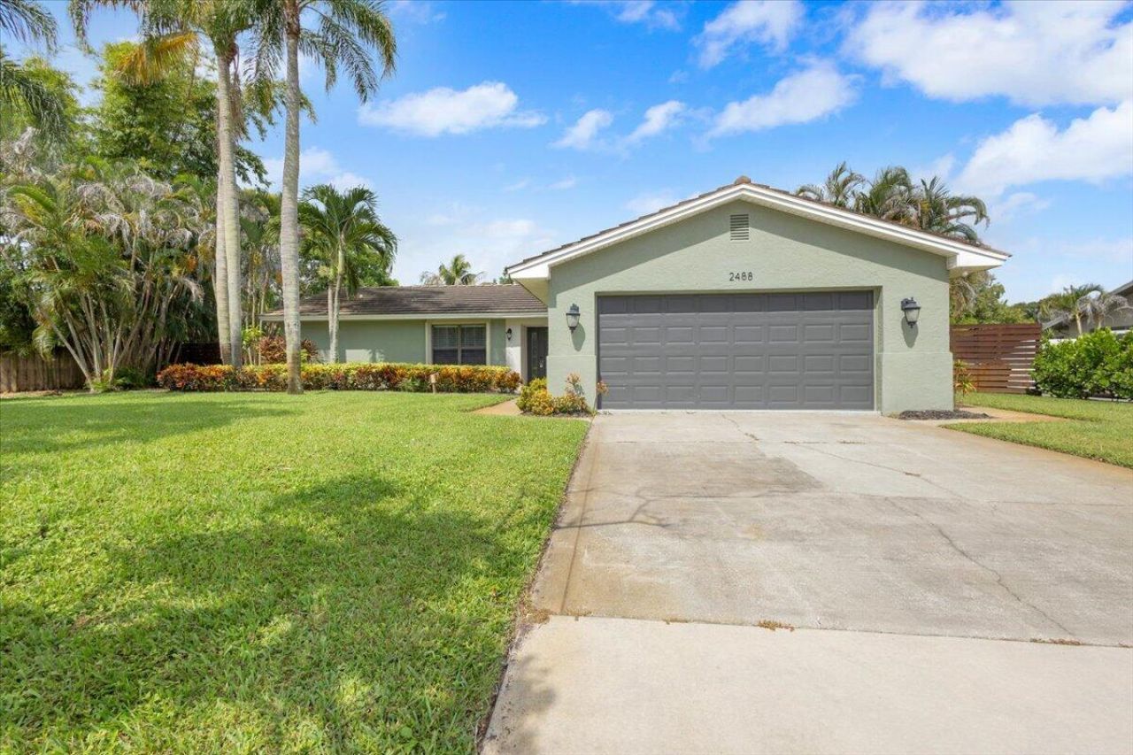 2488 NW South Manor Avenue, Stuart, FL 34994 Photo