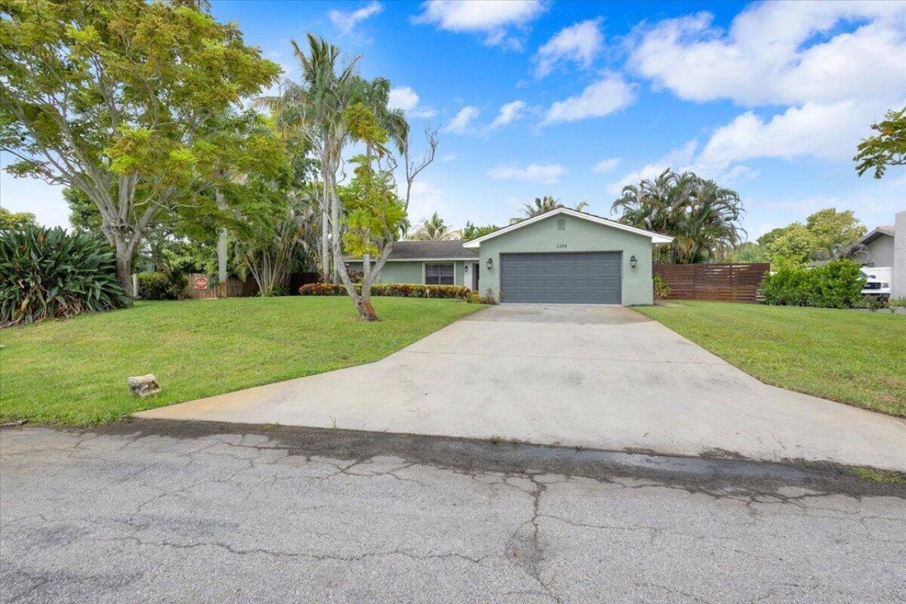 2488 NW South Manor Avenue, Stuart, FL 34994 Photo