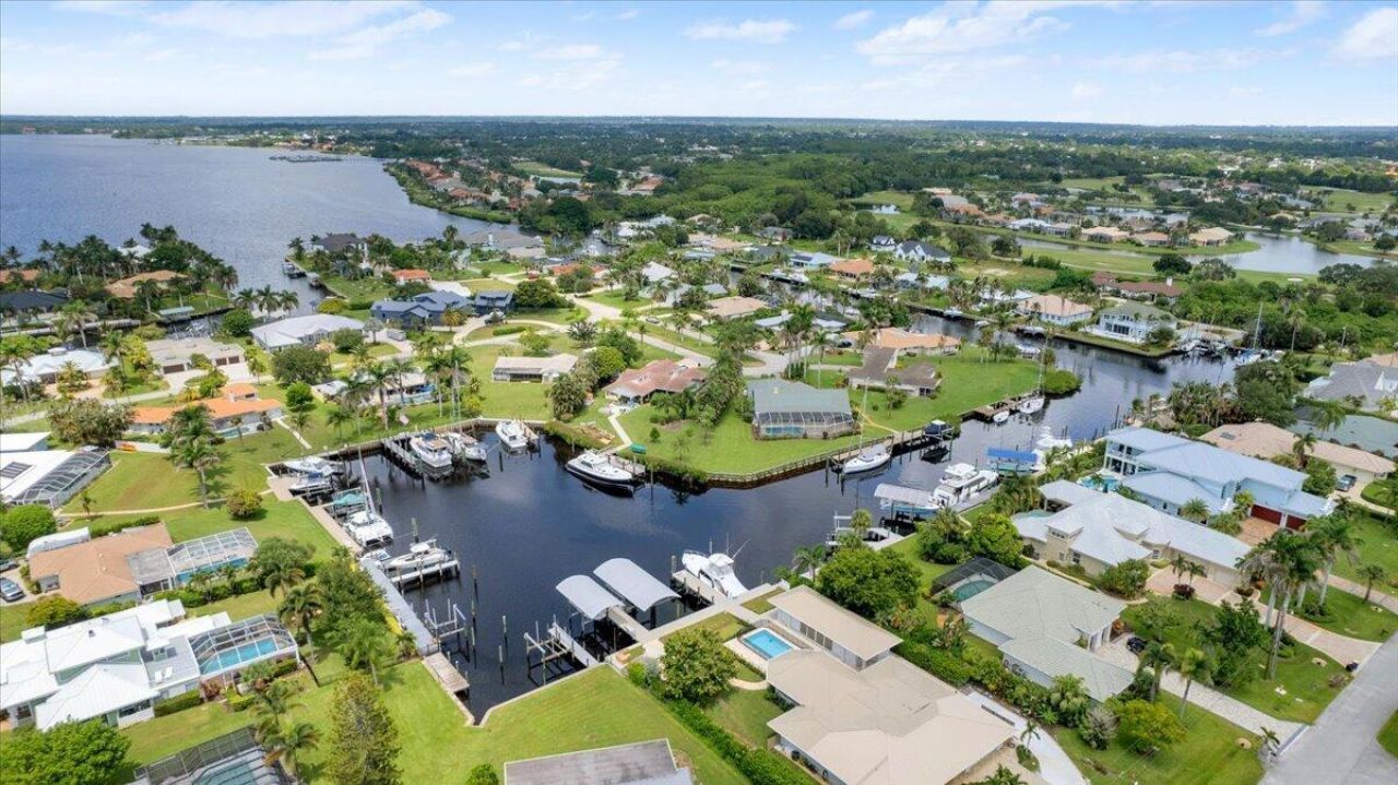 2488 NW South Manor Avenue, Stuart, FL 34994 Photo
