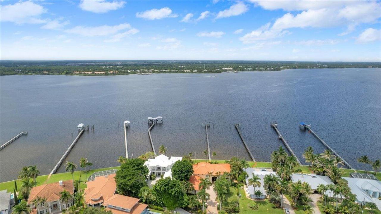 2488 NW South Manor Avenue, Stuart, FL 34994 Photo