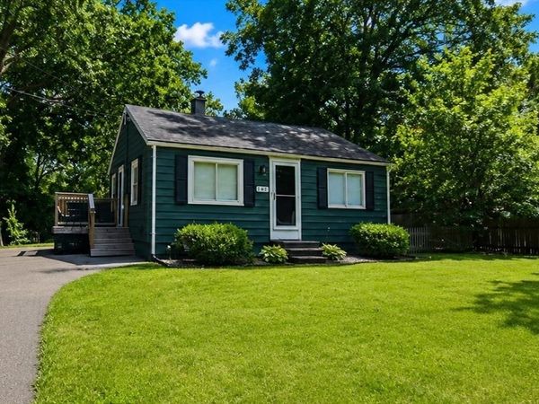 143 Stuart St, Springfield, MA 01119