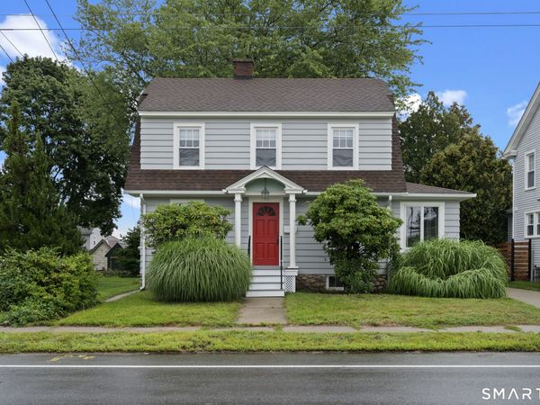 556 Ocean, New London, CT 06320