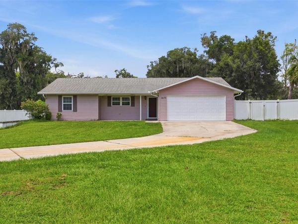 1679 W EUCLID AVENUE , DELAND, FL 32720