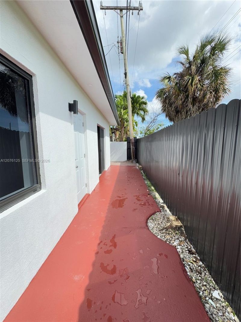 10330 SW 35th Ter , Miami, FL 33165 Photo