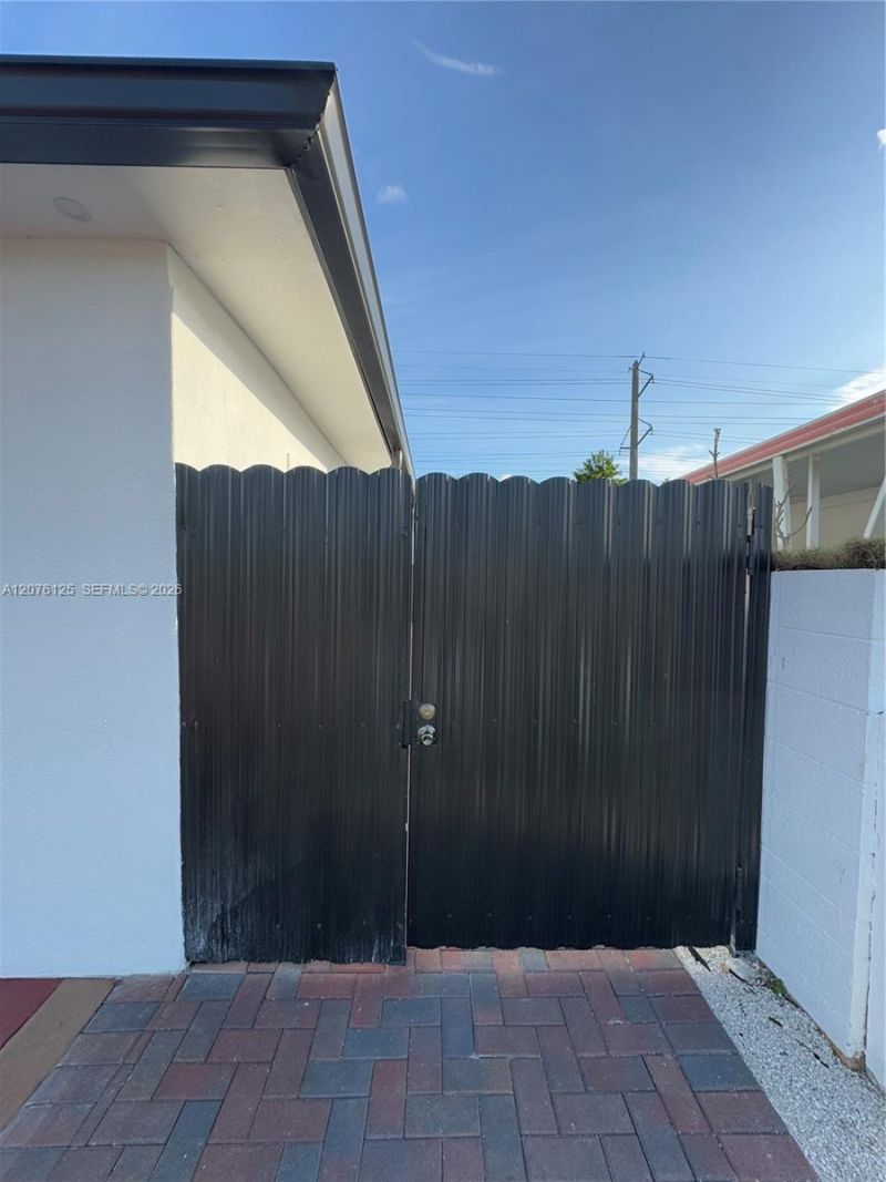 10330 SW 35th Ter , Miami, FL 33165 Photo