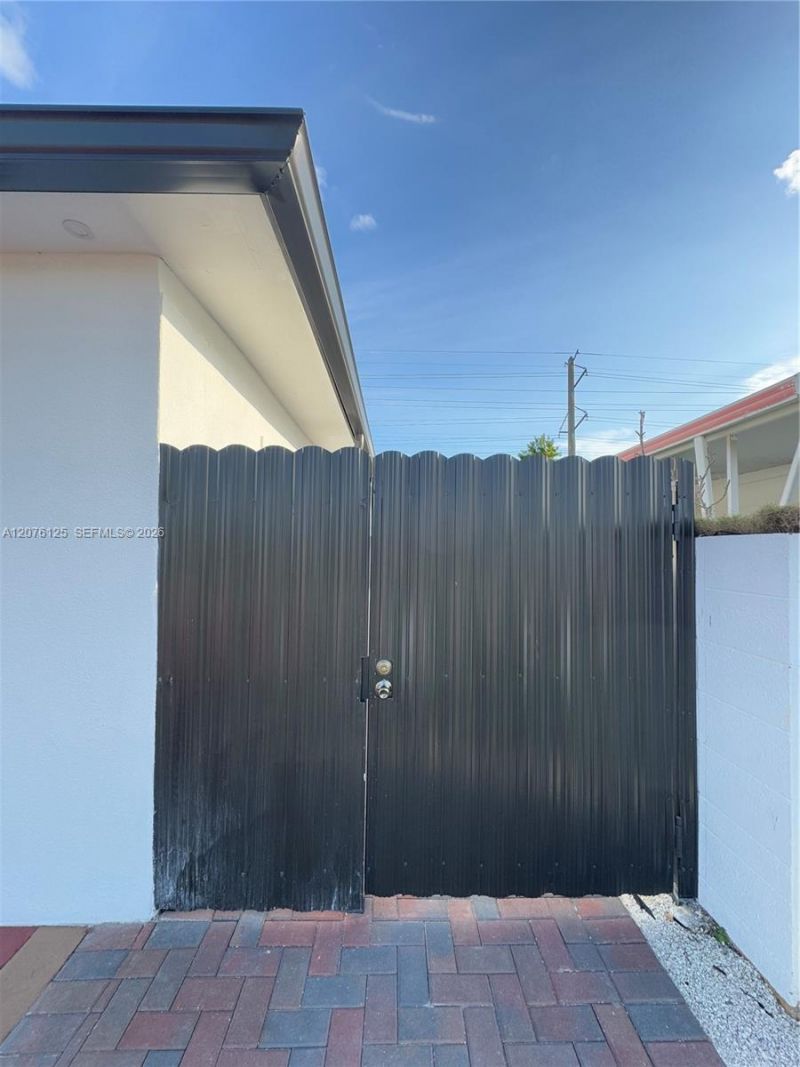 10330 SW 35th Ter , Miami, FL 33165 Photo