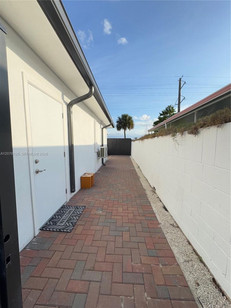 10330 SW 35th Ter , Miami, FL 33165 Photo