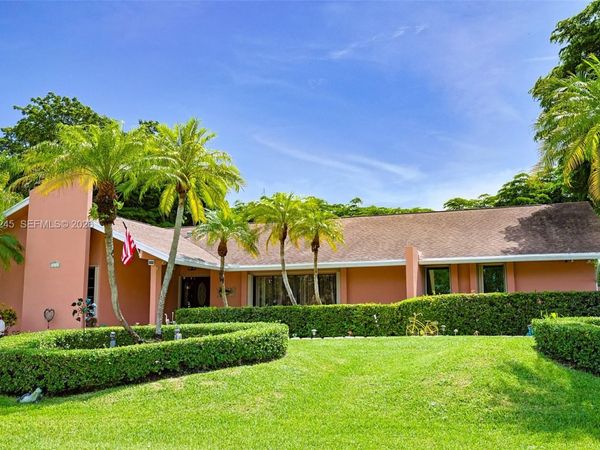 18723 SW 83rd Pl , Cutler Bay, FL 33157