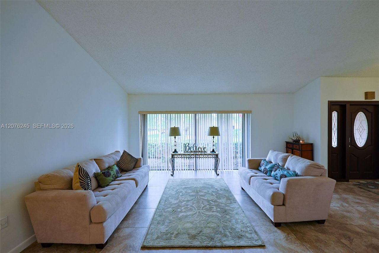 18723 SW 83rd Pl , Cutler Bay, FL 33157 Photo