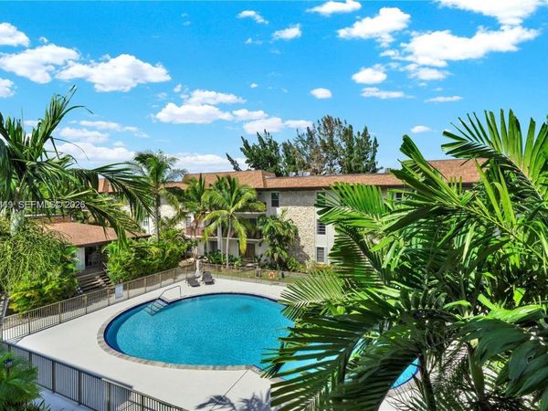 7473 SW 82nd St, Unit D103, Miami, FL 33143