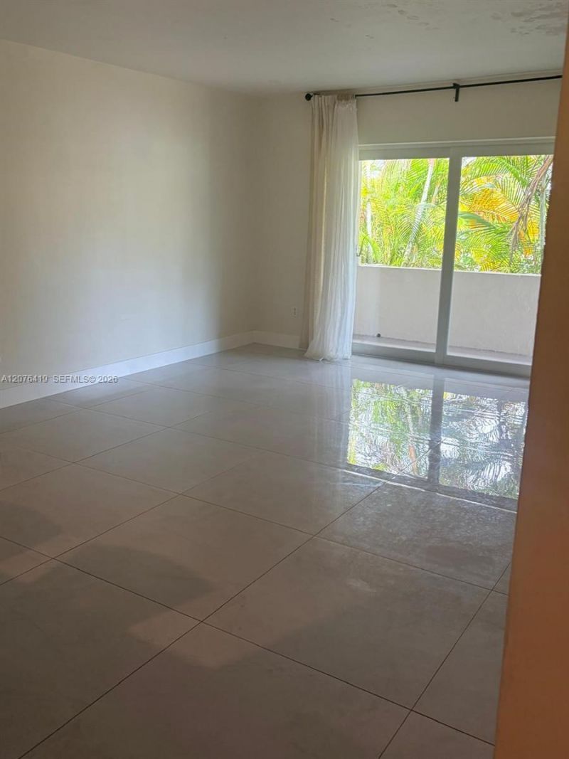 7473 SW 82nd St, Unit D103, Miami, FL 33143 Photo