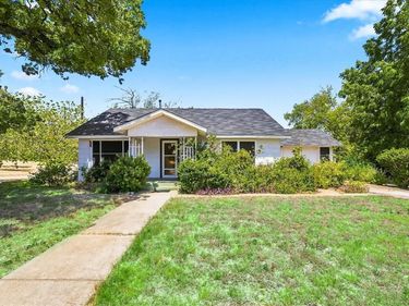 1109 Nowlin Street, Fort Worth, TX 76102