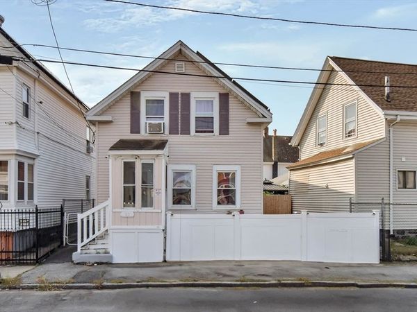87 Abbott St, Lawrence, MA 01843