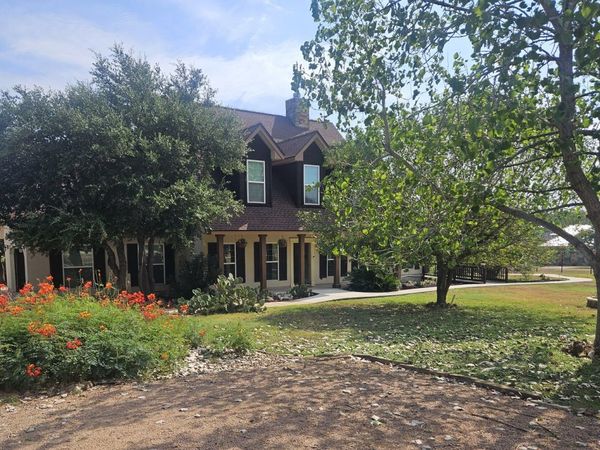 204 FALLING HLS, New Braunfels, TX 78132