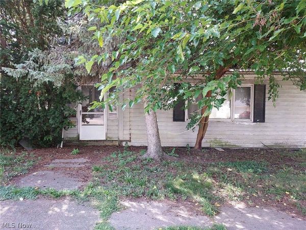 210 Union Avenue , Dover, OH 44622