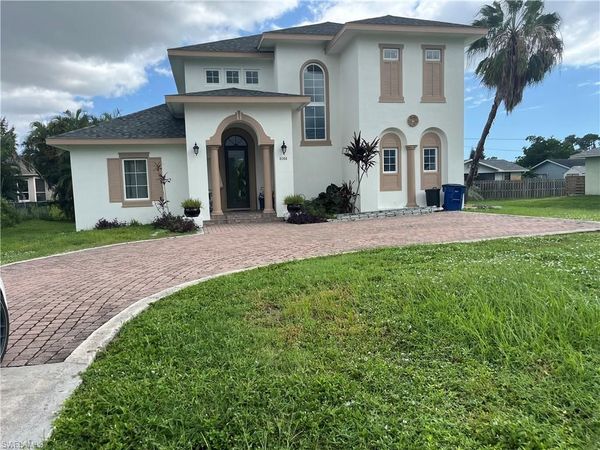 8088 Pennsylvania BLVD, FORT MYERS, FL 33967